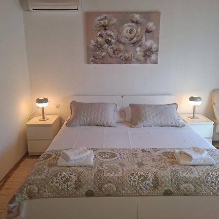 Holiday House With A Parking Space Svirce, Hvar - 17682 Vrbanj 외부 사진